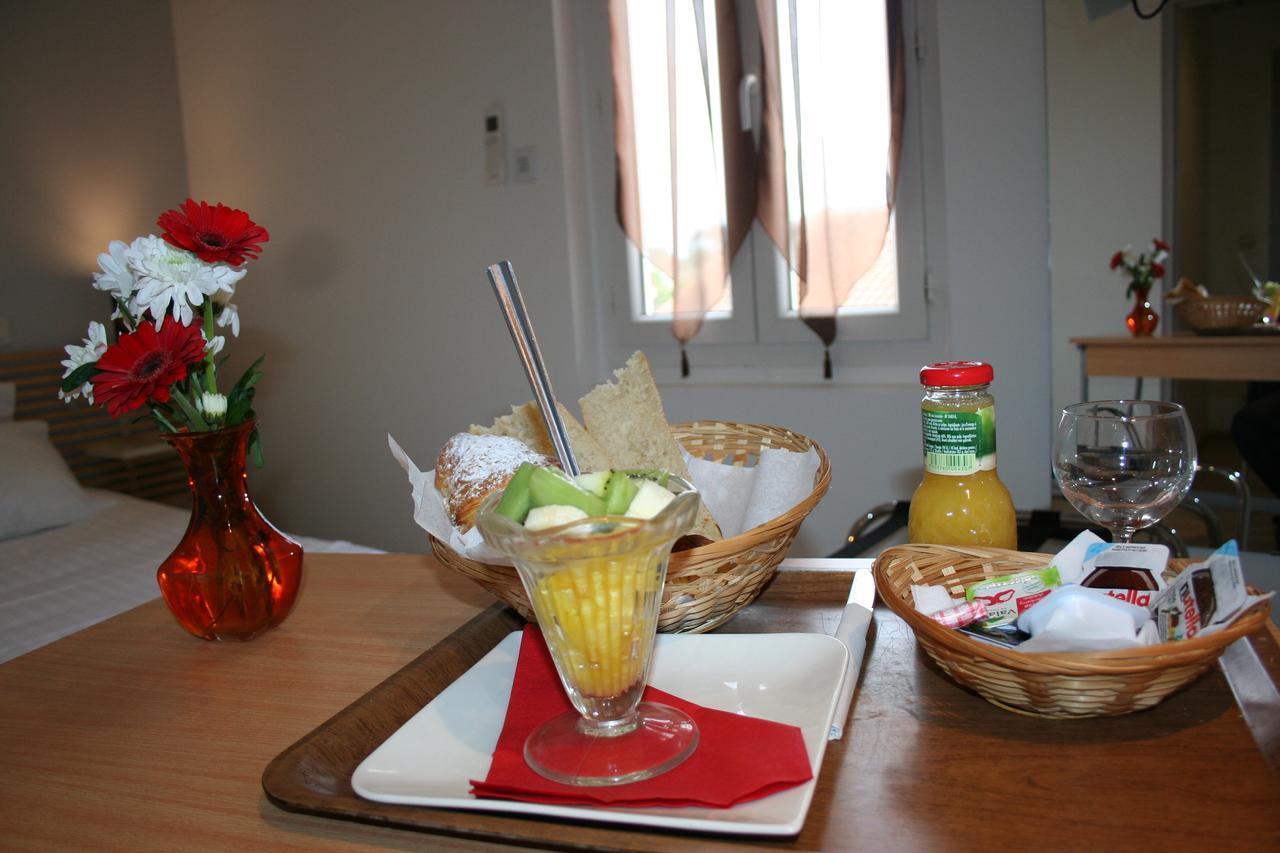 Hotel Les Italiens Biscarrosse Ngoại thất bức ảnh